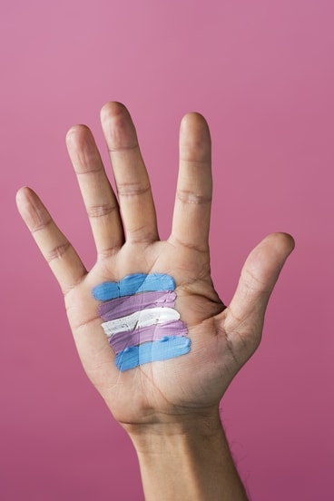 Adjusting cheeks for transgender women for a more feminine face – Clinic Dr. Funk